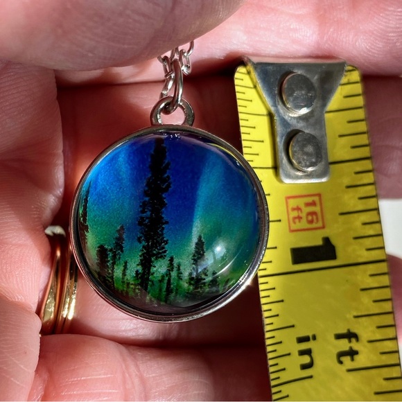 Aurora Borealis Northern lights pendant necklace - Picture 4 of 4